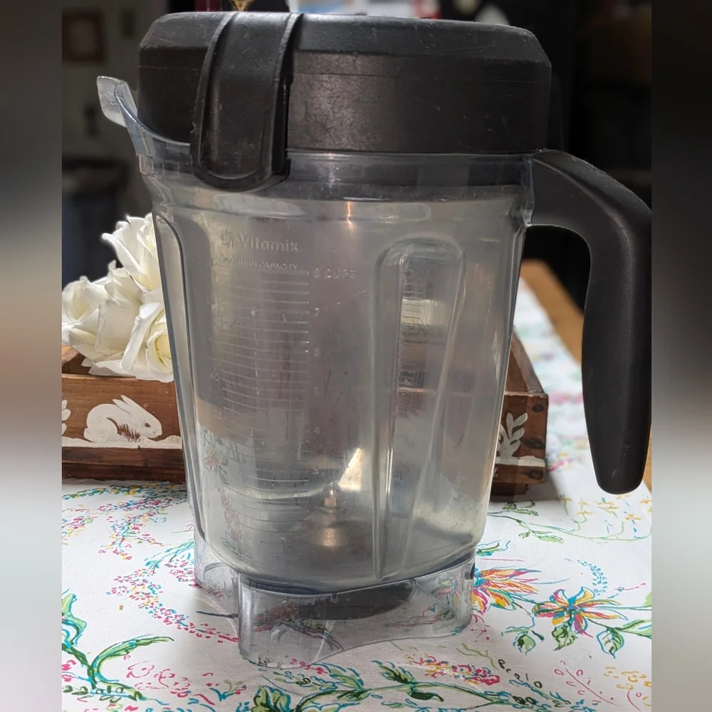 VITAMIX 64 0z Low Profile Container &Lid - Picture 2 of 4